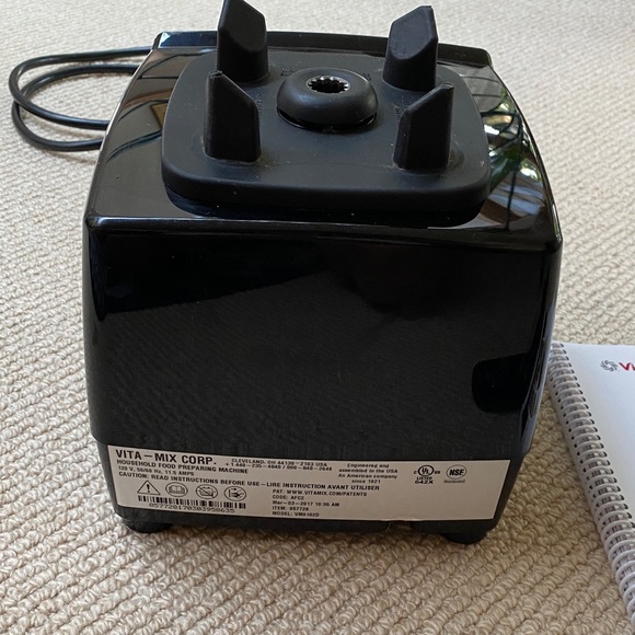 Vitamix 5300 C-Series 64 oz. Kitchen Countertop blender Black - Picture 6 of 10